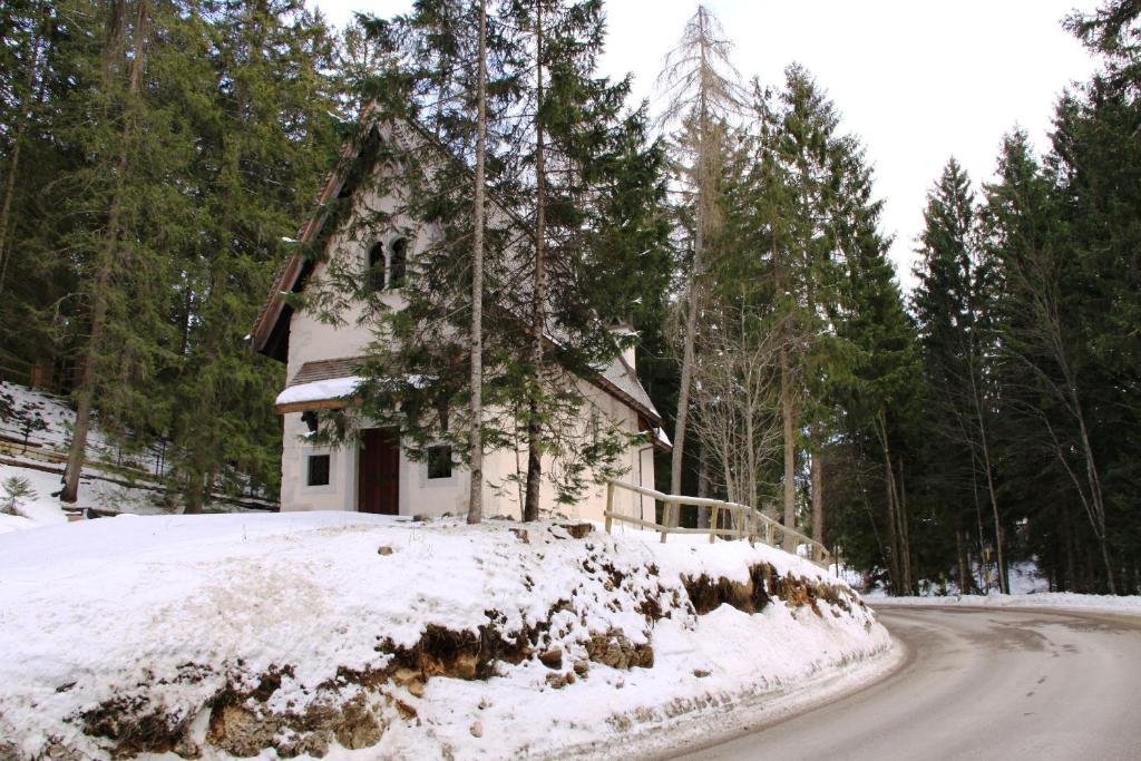 Garni Biancaneve Ruffre-Mendola Exteriör bild