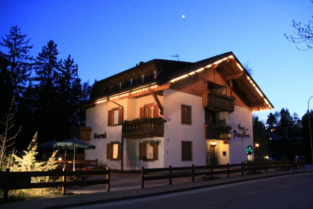 Garni Biancaneve Ruffre-Mendola Exteriör bild